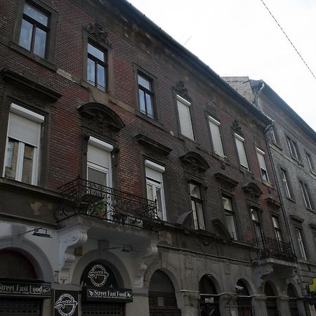 Akacfa 2 Bedroom Center Apartment Budapeste Exterior foto
